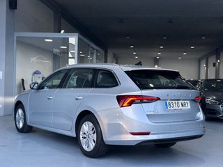 SKODA Octavia Combi 2.0 TDI 85kW 115CV Selection