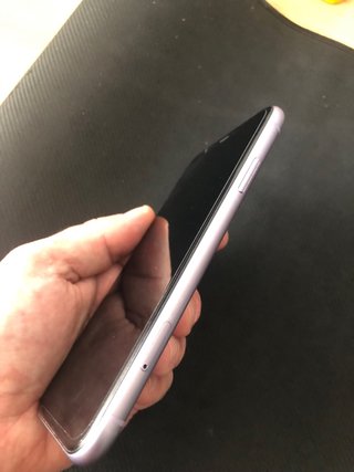 iPhone 11 64GB morado