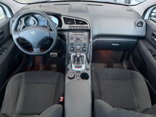 PEUGEOT 3008 HYbrid4 Limited Edition