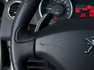 PEUGEOT 3008 HYbrid4 Limited Edition
