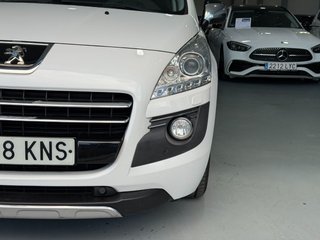 PEUGEOT 3008 HYbrid4 Limited Edition