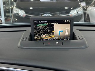 PEUGEOT 3008 HYbrid4 Limited Edition