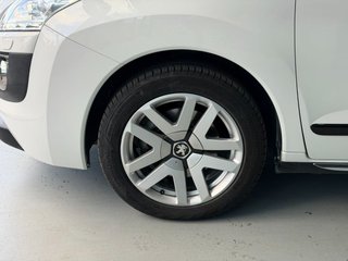 PEUGEOT 3008 HYbrid4 Limited Edition