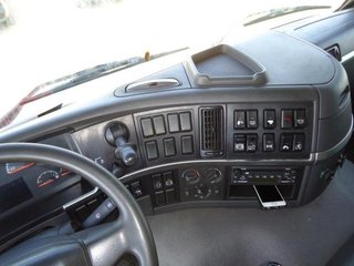 Volvo FM 300-CAMIONES GRUAS