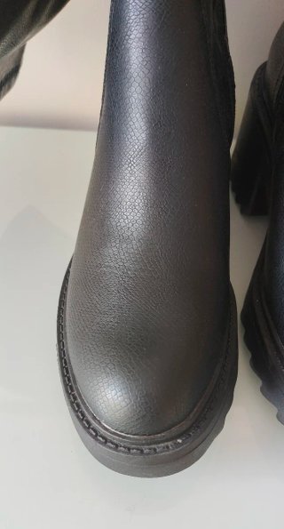 Botas altas de polipiel negra Even&Odd