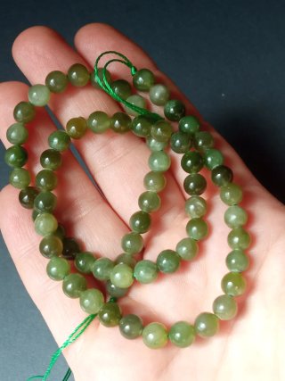 Collar de cuentas verdes