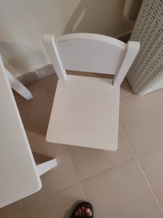 Tavolo e 2 Sedie per Bambini in Legno Bianco di Ikea