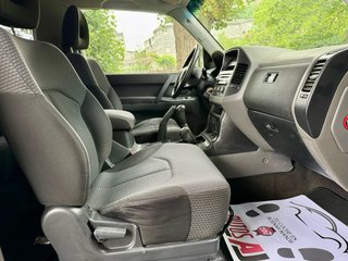 Mitsubishi Montero 2004