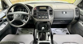 Mitsubishi Montero 2004