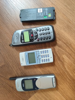 Lote de 3 telemóveis antigos