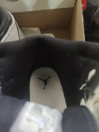 Air Jordan 1 Mid Blancas y Negras