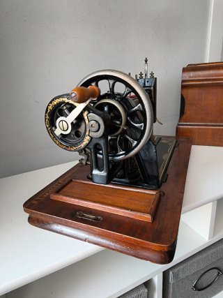 Máquina de coser antigua Frister & Rossmann