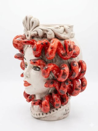 Testa di Medusa in ceramica rossa e bianca