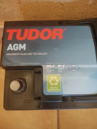 Batería AGM 96Ah 850A