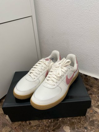 Nike Field General 82