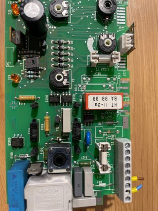 Placa Electrónica Junkers 8748301308