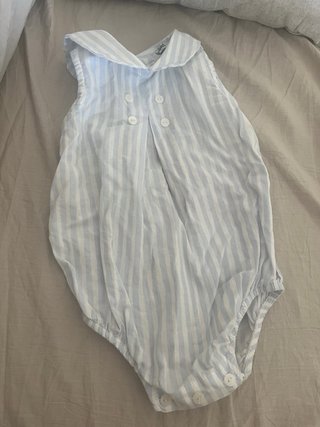 Ranita bebé rayas azules y blancas