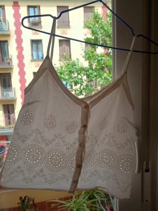 Top blanco bordado hippie