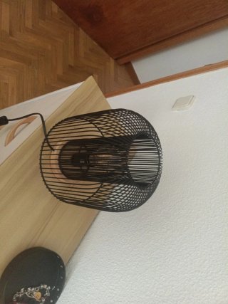Lámpara de mesa jaula metal y madera