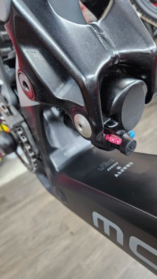 Mondraker Crafty Carbon R 2025