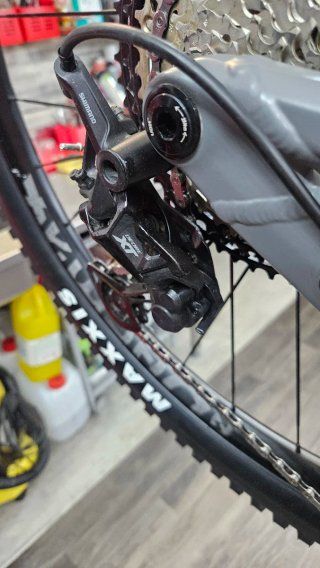 Mondraker Crafty Carbon R 2025