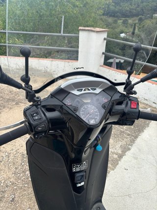 Honda SH 300i Negra y Plata