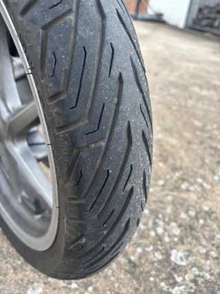 Honda SH 300i Negra y Plata