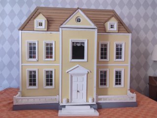 Casa de muñecas estilo victoriano