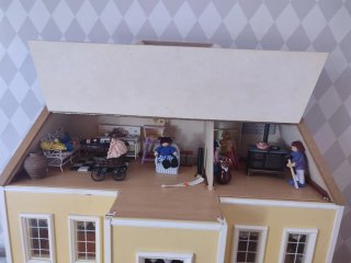 Casa de muñecas estilo victoriano