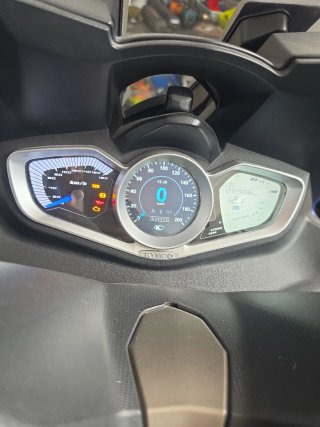 Kymco Xciting S400