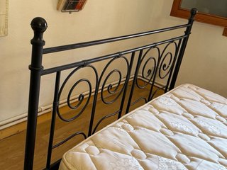 Struttura Letto in Ferro Battuto e Materasso 135cm