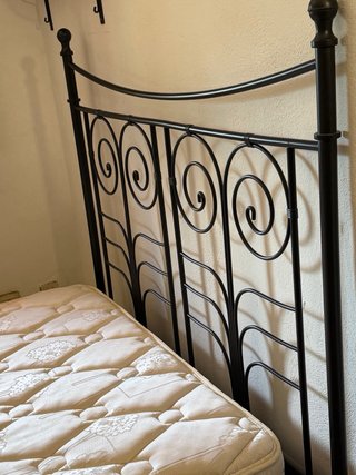 Struttura Letto in Ferro Battuto e Materasso 135cm