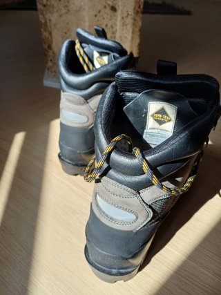 Botas Bestard Alta Montaña Cramponables