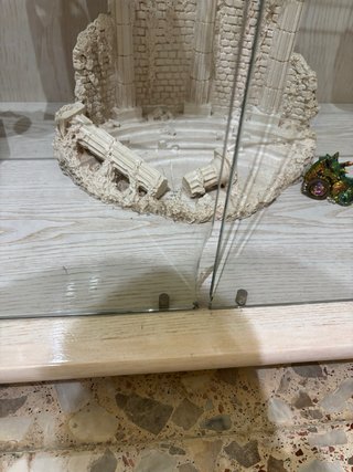 Vitrina expositora de cristal y madera