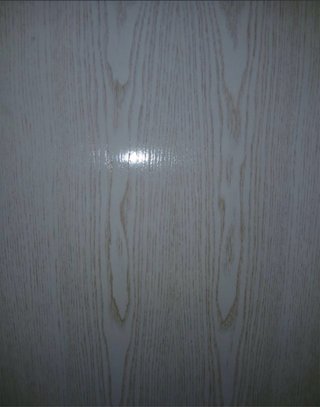 Vitrina expositora de cristal y madera
