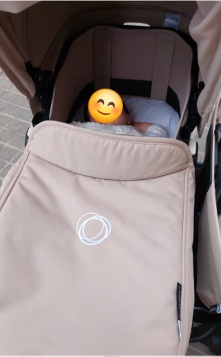 Bugaboo Donkey 5.Con garantía hasta marzo 2028.