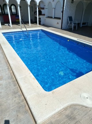 Terrazo marrón 12 m² (25x25 cm)