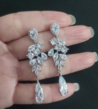 Pendientes de Novia Largos con Circonias Cúbicas
