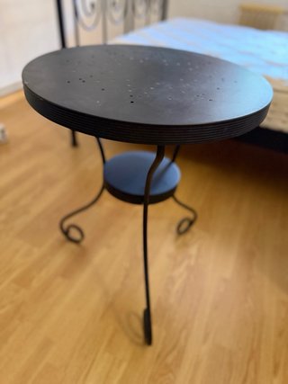 Tavolino rotondo in ferro nero