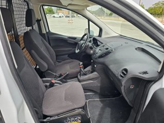 Ford E-Transit Courier 2016