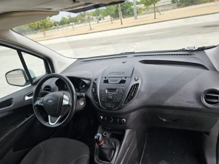 Ford E-Transit Courier 2016
