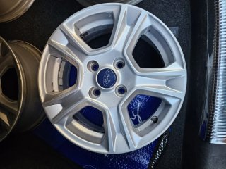 Ford E-Transit Courier 2016