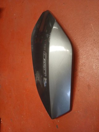 Tapa Lateral Derecha C650GT 2014