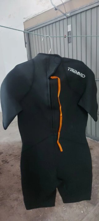Trajes de neopreno  marca TRIBORD