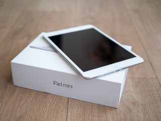 iPad mini 2 Retina 16GB Wi-Fi Plata + Caja