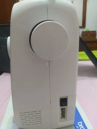 Máquina de coser Brother con maletín