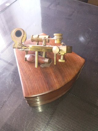 Sextante náutico de madera