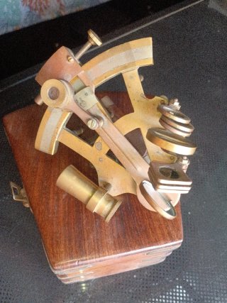 Sextante náutico de madera