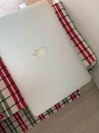 MacBook Pro 2015 i5/8/256