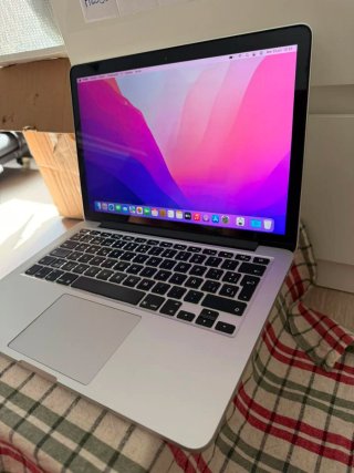 MacBook Pro 2015 i5/8/256